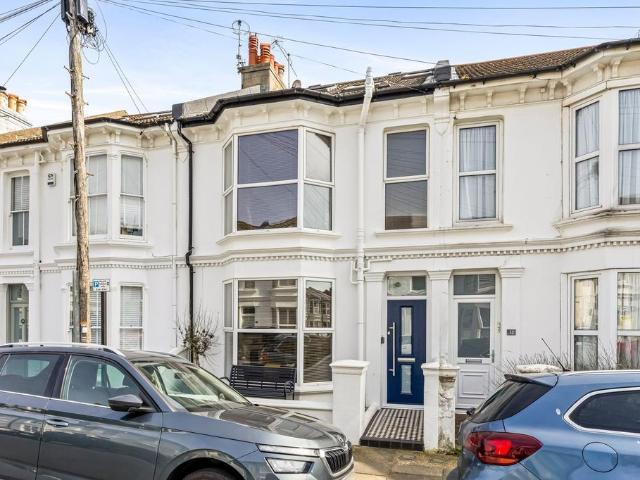 4 bedroom terraced house for sale