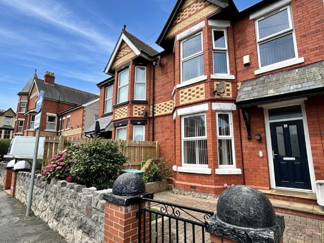 4 bedroom terraced house for sale