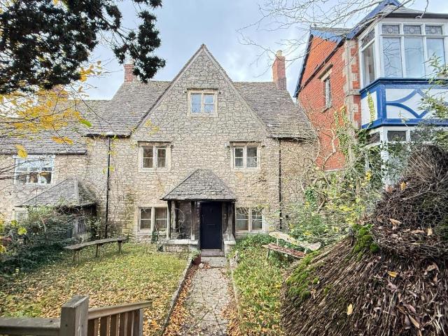 4 bedroom terraced house for sale