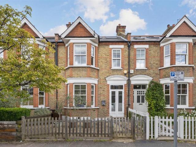 4 bedroom terraced house for sale
