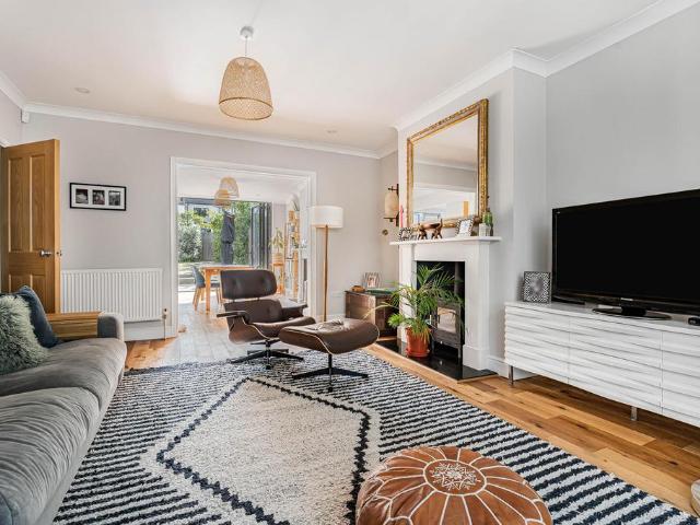 4 bedroom terraced house for sale