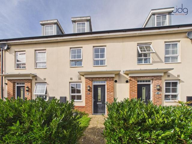 4 bedroom terraced house for sale