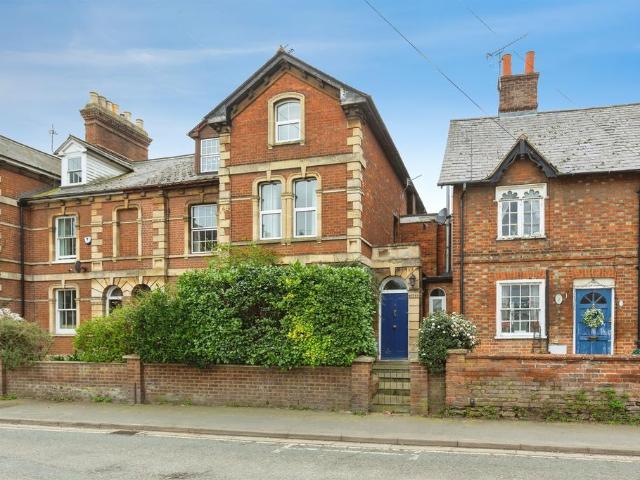 4 bedroom terraced house for sale