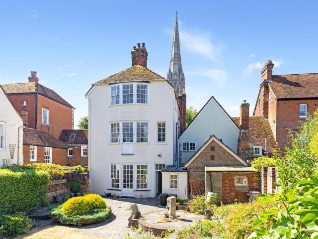 4 bedroom terraced house for sale