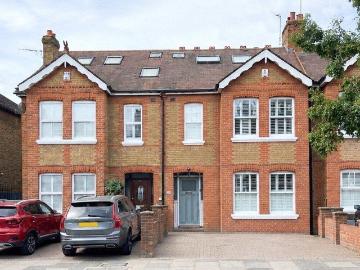 4 bedroom terraced house for sale