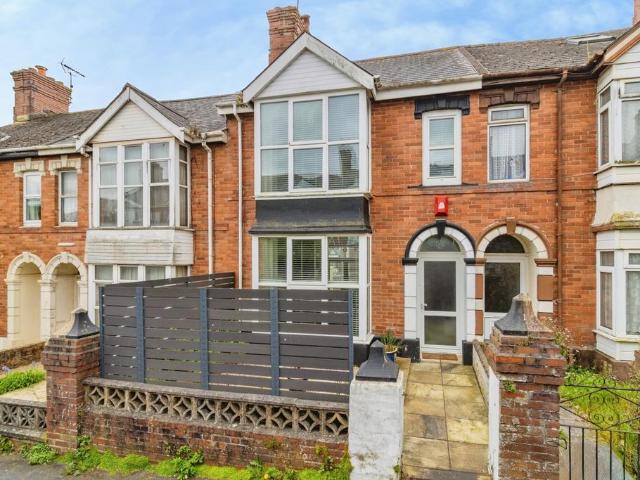 4 bedroom terraced house for sale
