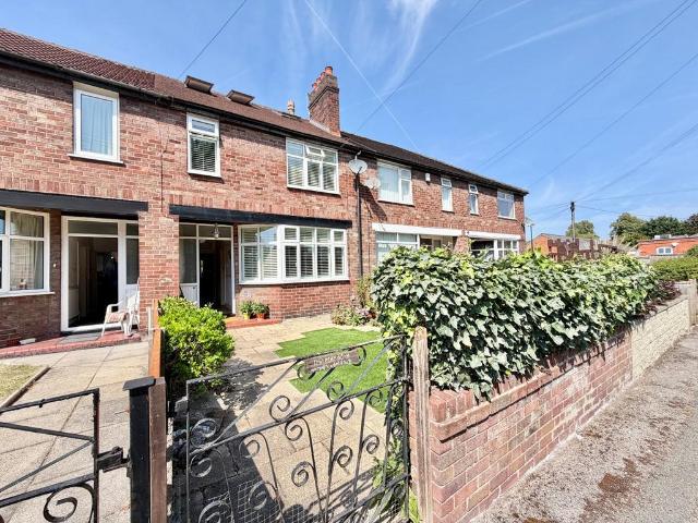 4 bedroom terraced house for sale