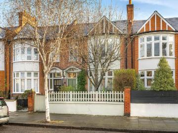 4 bedroom terraced house for sale