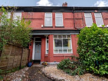 4 bedroom terraced house for sale