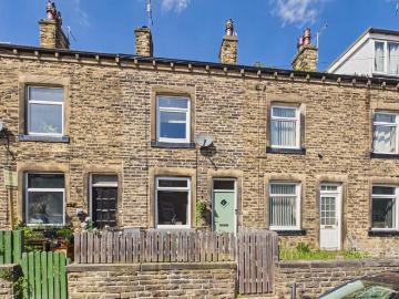 House for sale in Bingley West - Equipped kitchen