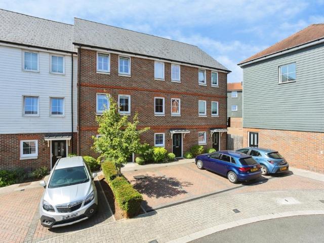 4 bedroom terraced house for sale