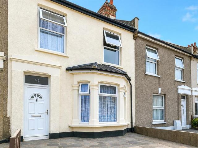 4 bedroom terraced house for sale
