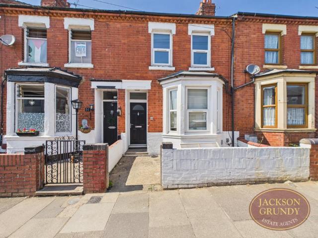 4 bedroom terraced house for sale