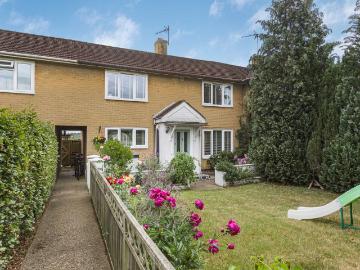 4 bedroom terraced house for sale