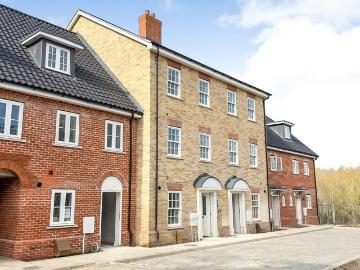 4 bedroom terraced house for sale