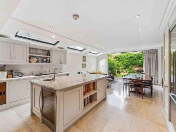 Wendell Park, London, Greater London - Garden