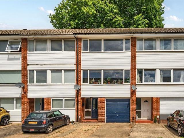 4 bedroom terraced house for sale