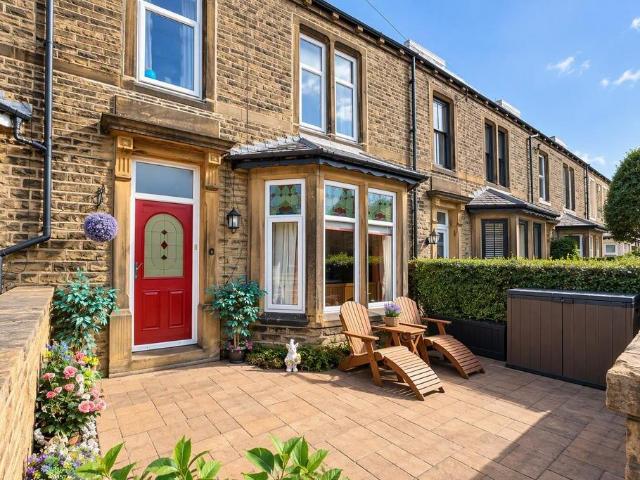 4 bedroom terraced house for sale