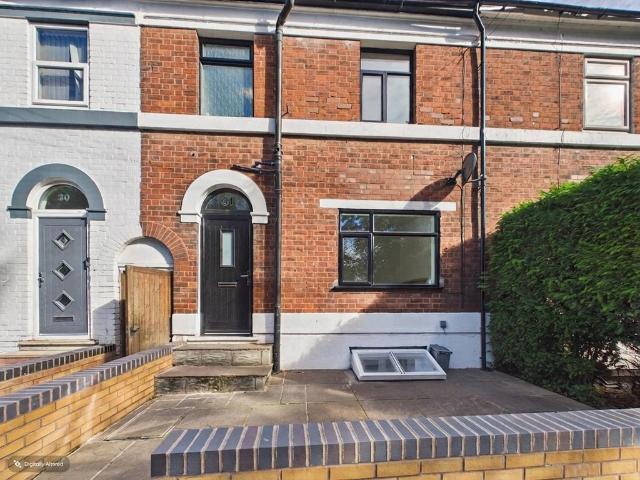 4 bedroom terraced house for sale