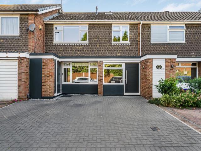 4 bedroom terraced house for sale