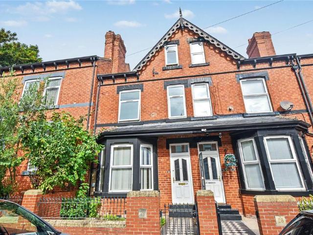 4 bedroom terraced house for sale