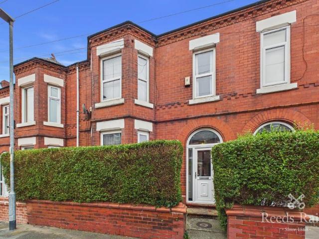 4 bedroom terraced house for sale