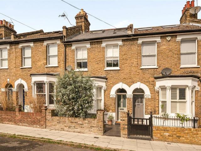 4 bedroom terraced house for sale