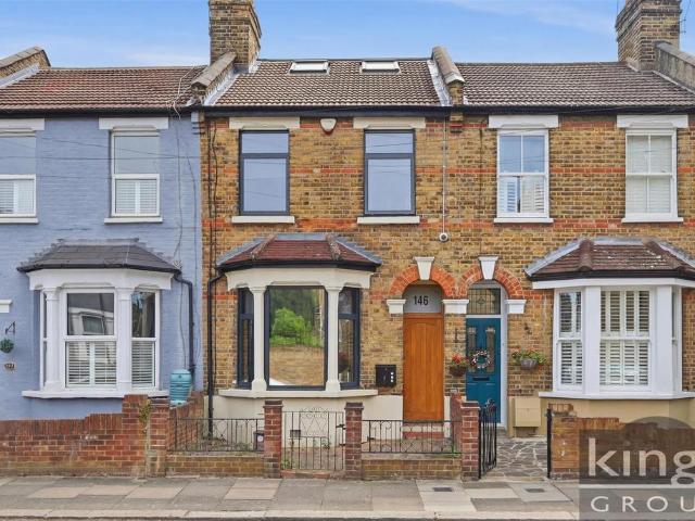 4 bedroom terraced house for sale