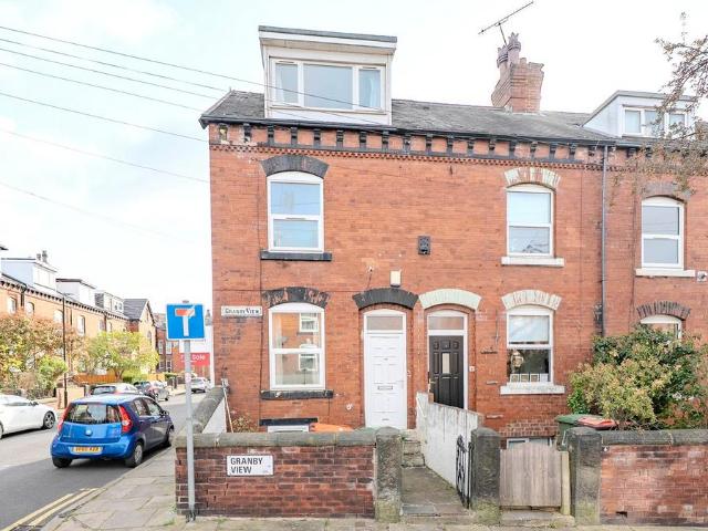 4 bedroom terraced house for sale