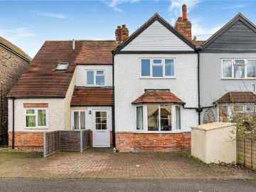 4 bedroom terraced house for sale