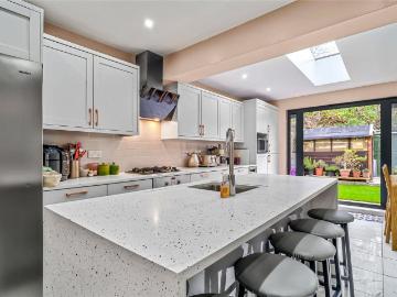 House for sale in Bellevue Village - Garden
