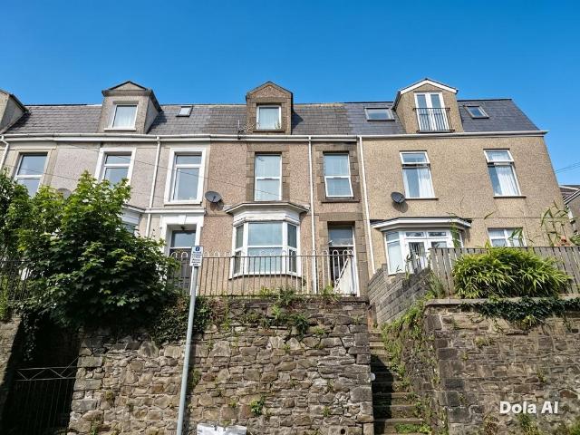 4 bedroom terraced house for sale