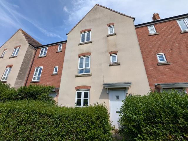 4 bedroom terraced house for sale