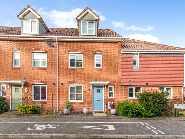 4 bedroom terraced house for sale