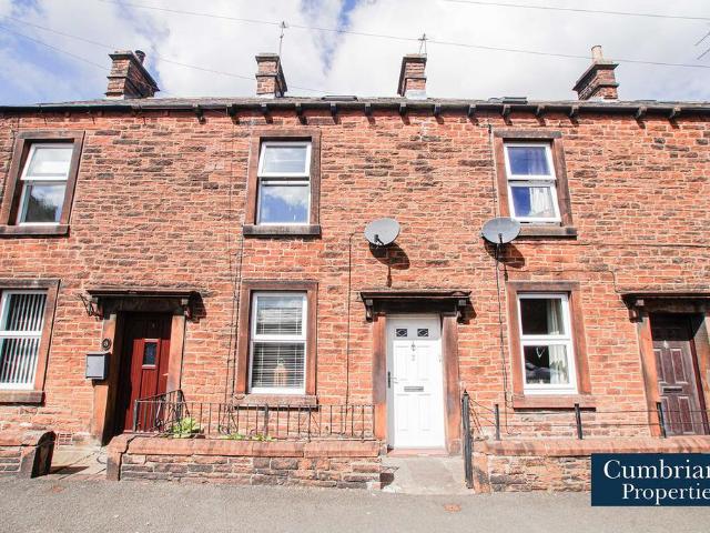 4 bedroom terraced house for sale