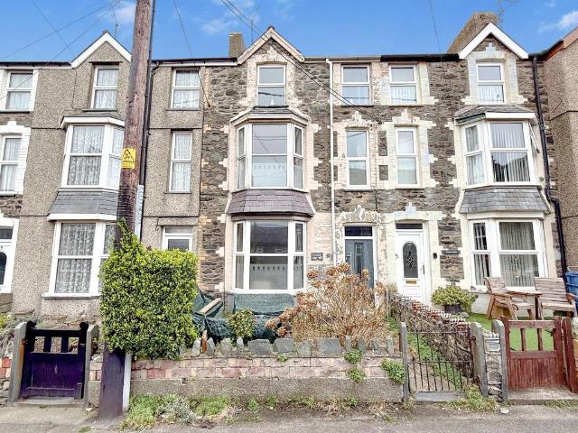 4 bedroom terraced house for sale