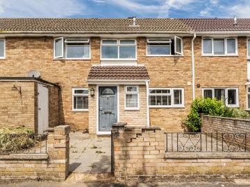 4 bedroom terraced house for sale
