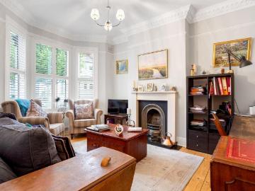 4 bedroom terraced house for sale