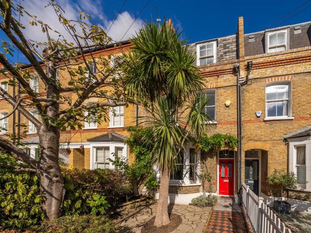 4 bedroom terraced house for sale