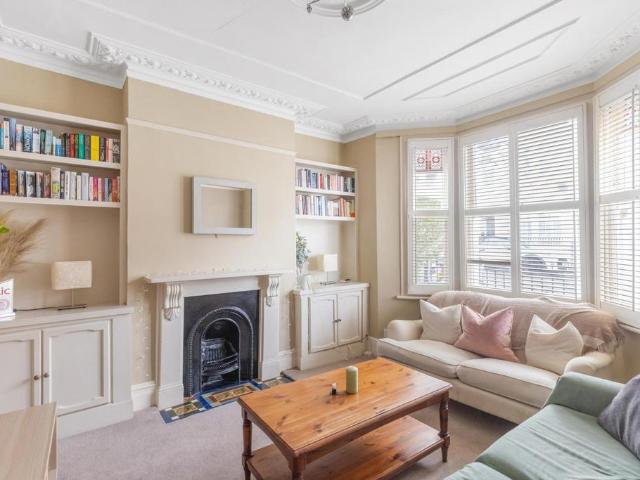 4 bedroom terraced house for sale