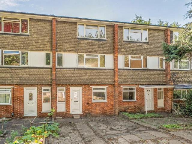 4 bedroom terraced house for sale