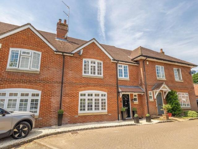 4 bedroom terraced house for sale