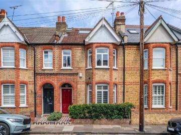 4 bedroom terraced house for sale