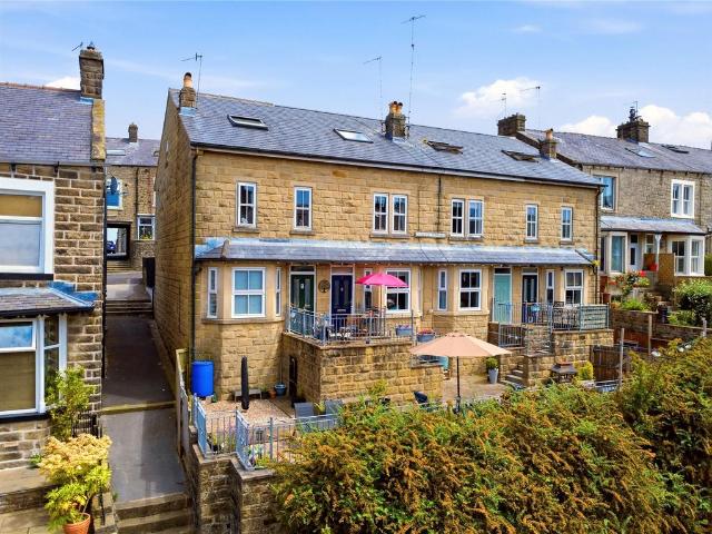 4 bedroom terraced house for sale