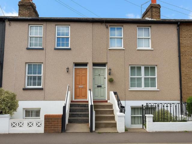 4 bedroom terraced house for sale