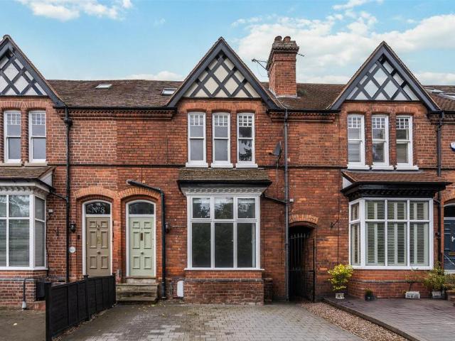 4 bedroom terraced house for sale