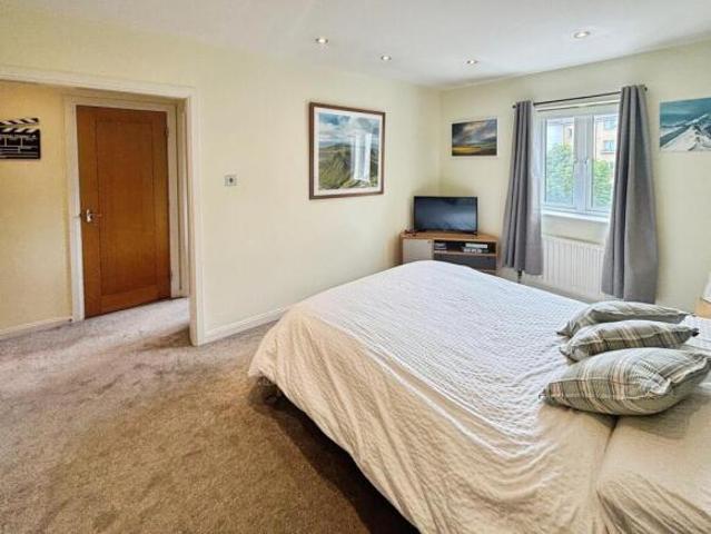 4 bedroom terraced house for sale in Adventurers Quay, Cardiff Bay, Cardiff, CF10