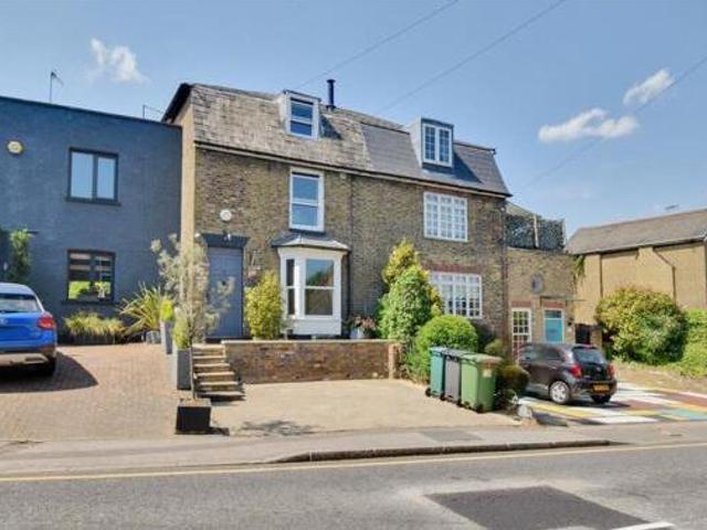 4 Bedroom Terraced House For Sale In Bushey, Hertfordshire