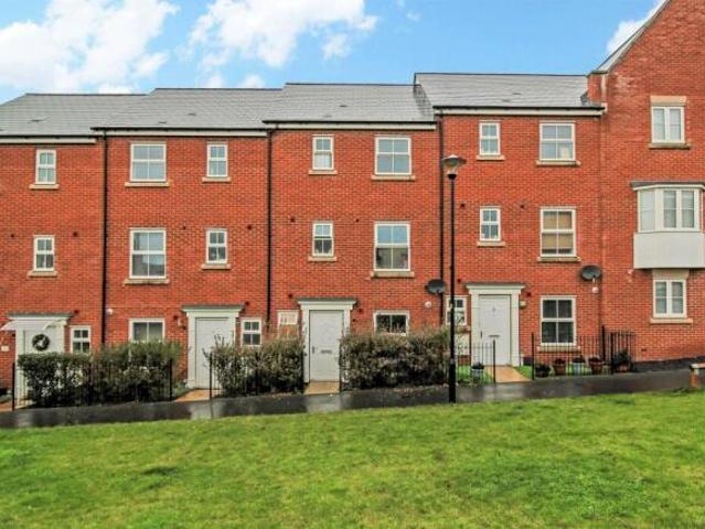5 bedroom terraced house for sale in Vaughan Williams Way, Blunsdon St Andrew, SN25