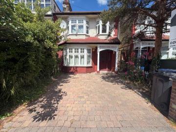 4 Bedroom Terraced House – Hamilton. 4 bed terraced house to rent £2,700 pcm £623 pw